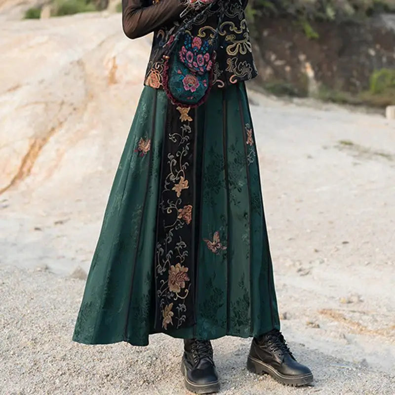 High Quality Floral Embroidery Long Skirt Women New Arrival 2026 Spring Chinese Style Vintage Ladies Elegant A-line Skirts M932